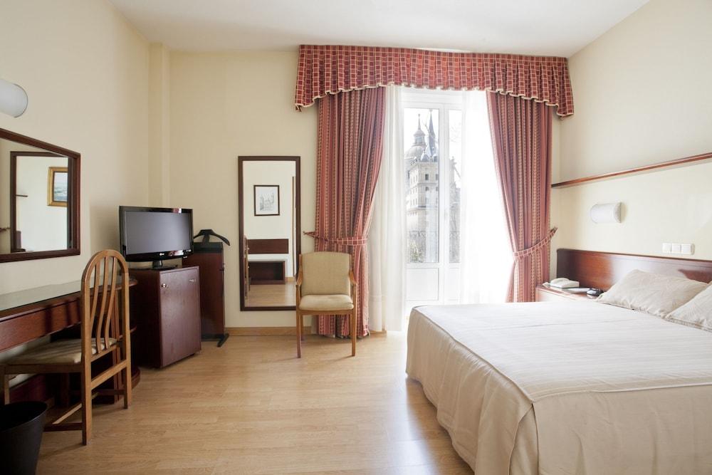 Hotel Florida San Lorenzo de El Escorial Eksteriør bilde