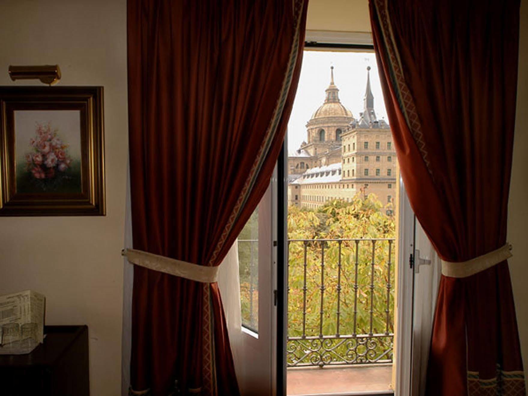 Hotel Florida San Lorenzo de El Escorial Eksteriør bilde